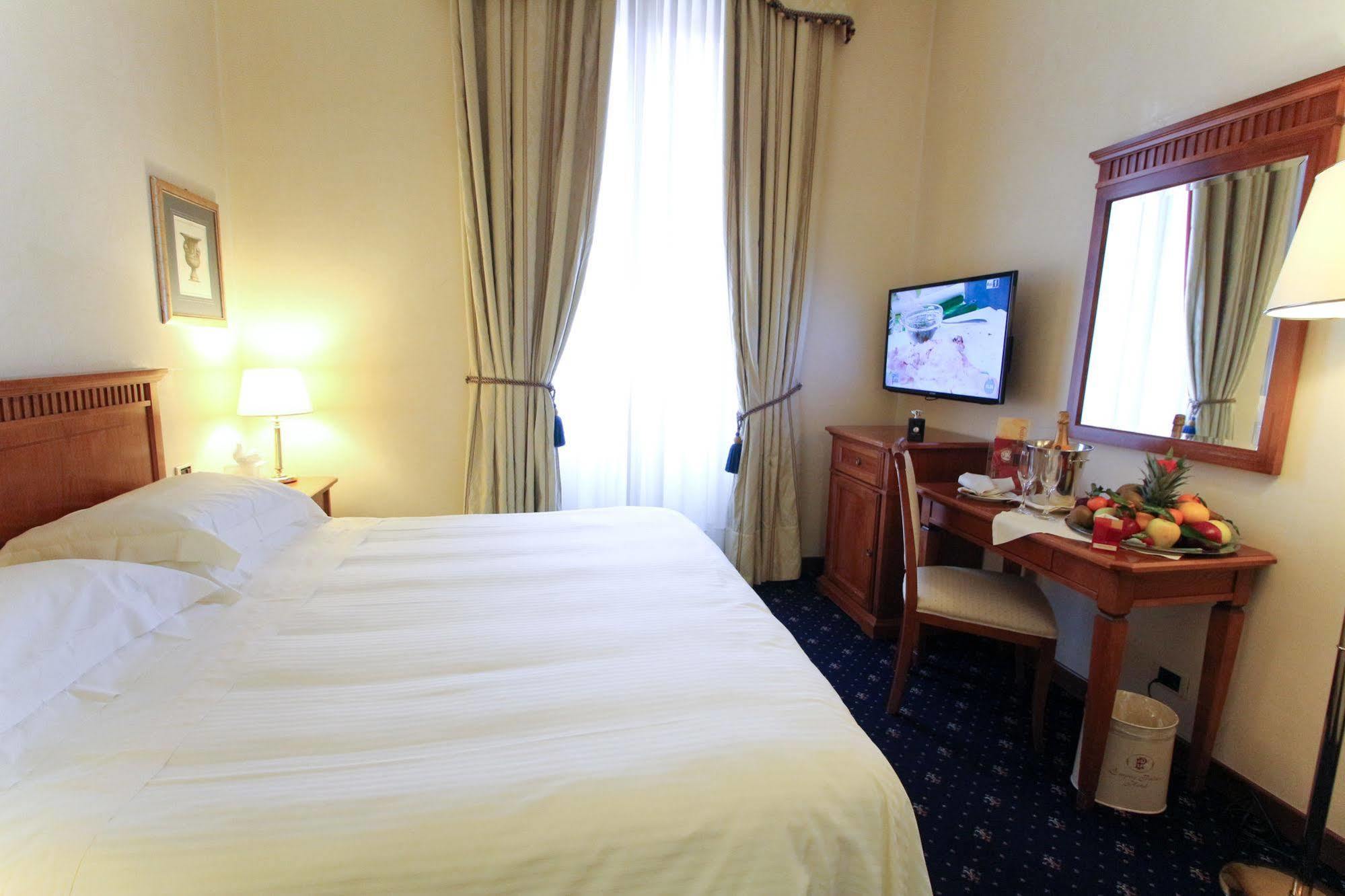 Una Hotels Empire Roma Eksteriør bilde