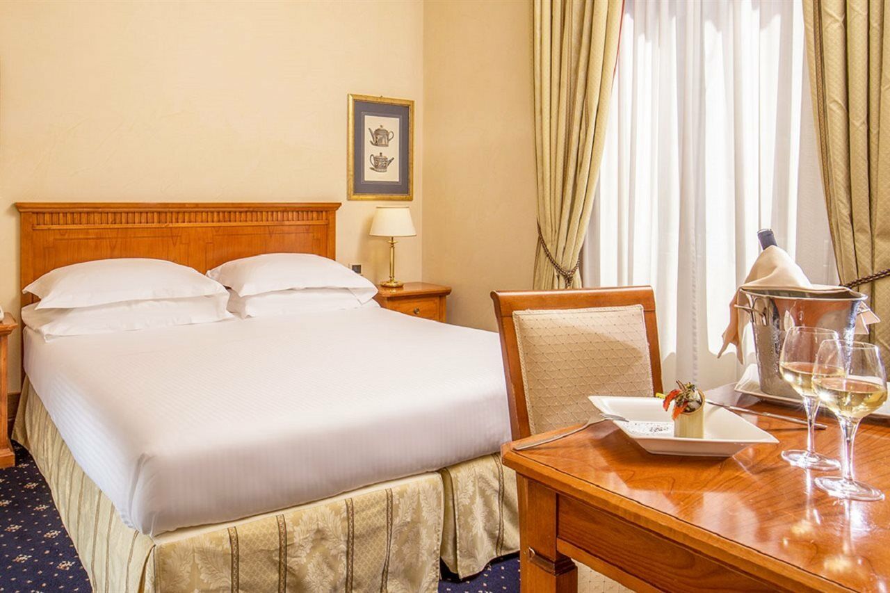 Una Hotels Empire Roma Eksteriør bilde